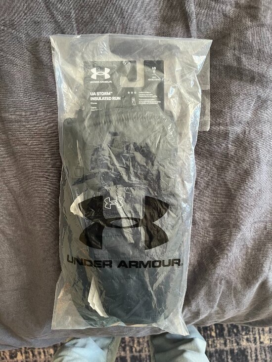 NWT Under Armour Gloves - Picture 1 of 2